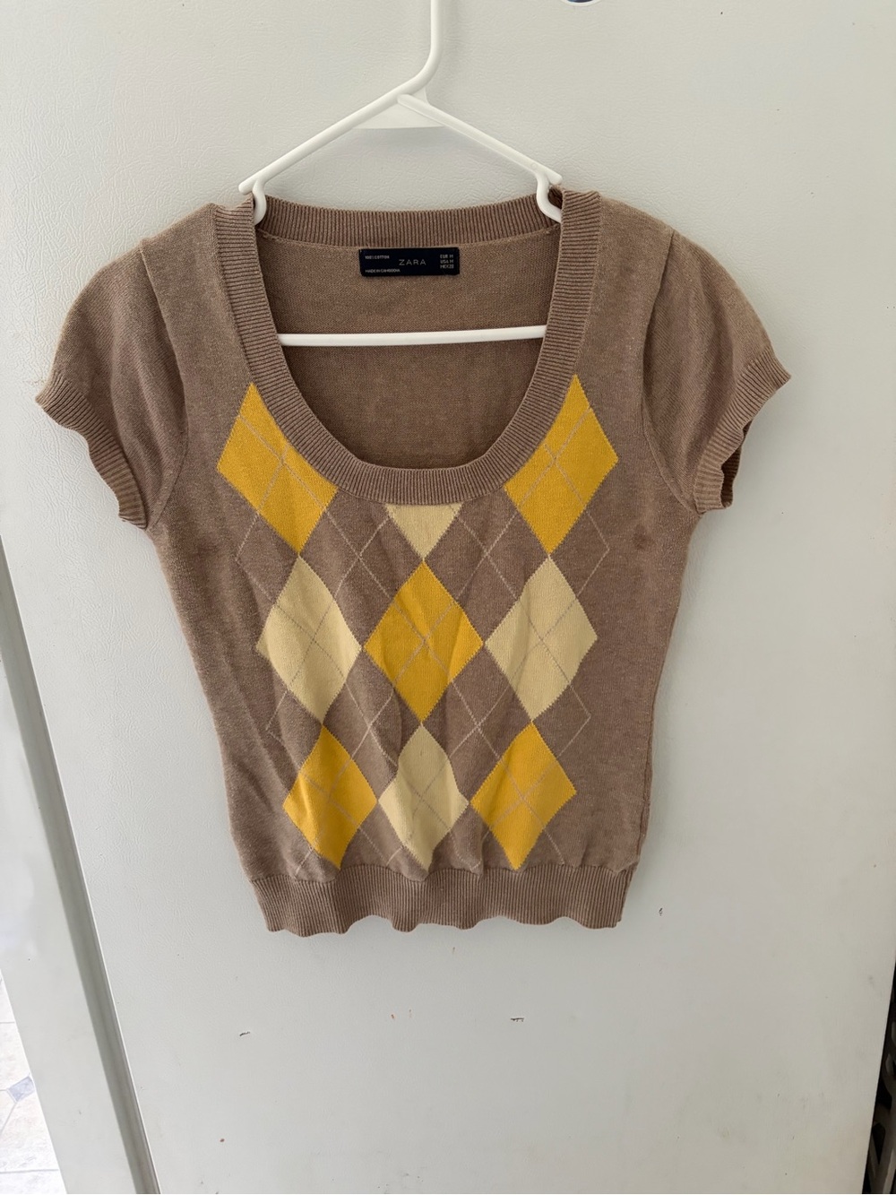 ZARA Brown Short-Sleeve Argyle Scoop Neck Sweater with Yellow & Cream Diamonds
